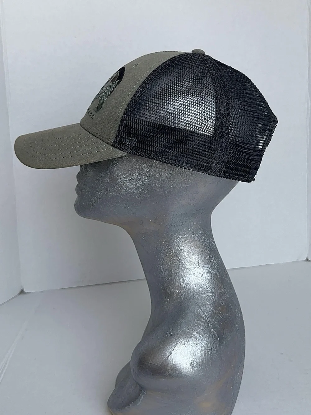 The North Face Mudder Trucker Bear Embroidered Snapback Hat Olive Green NWOT